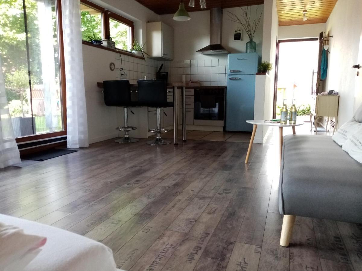Schoene Einzimmer Wohnung Zwischen Bodensee Und Allgaeu Neukirch  Bagian luar foto