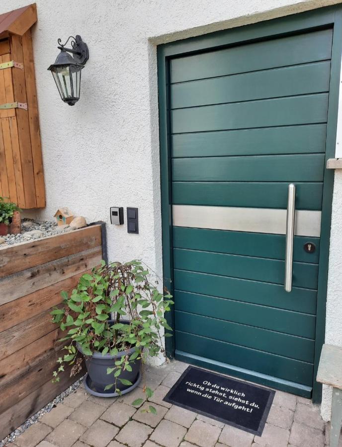 Schoene Einzimmer Wohnung Zwischen Bodensee Und Allgaeu Neukirch  Bagian luar foto